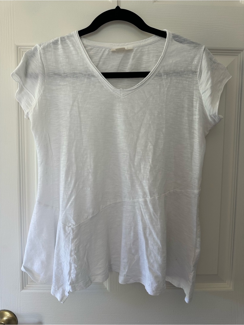 Style & Co. White V-Neck Short Sleeve Tee